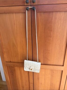 Croc-Embossed Cream Crossbody Bag with Gold-Tone Button